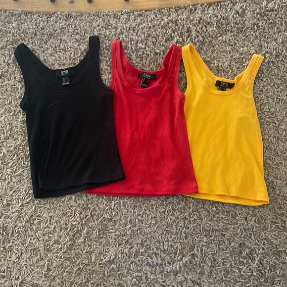 3 coloured tanks - Picture 1 of 1